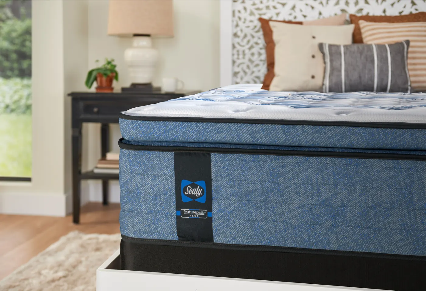 Sealy Posturepedic® Plus Taryn Plush Pillow Top 15.5″ in a bedroom
